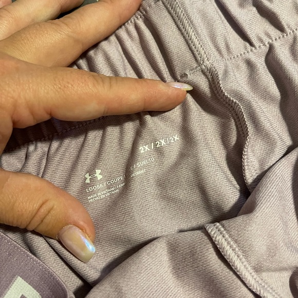 Women’s under Armour athletic shorts size 2X - Picture 4 of 4